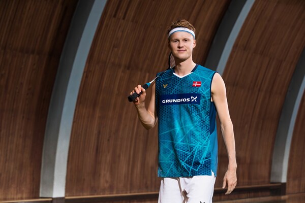 而影响了球 而影响了球